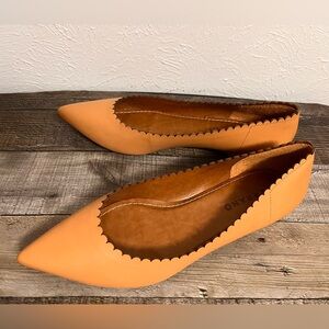 Carrano Genevieve Leather Cuoio Scallop Detail slip on Flats Shoes Size 10 NEW